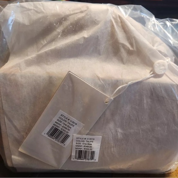 Valentino Orlandi Quilted V-Logo Bag•Gold-chain Strap& Top Handle•NWT MSRP $349 - Picture 4 of 5